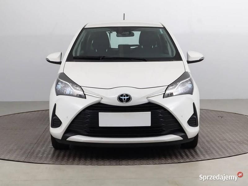 Biały Używany 2019 Toyota Yaris Hatchback | 49 999 zł (Dobra cena) - Obraz 1/4