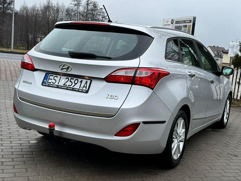 Używany Hyundai i30 128 KM (94 kW) 2012 Srebrny (metalik) Kombi