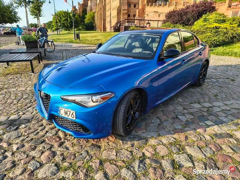 Używany Alfa Romeo Giulia 2021 Niebieski Sedan/Limuzyna