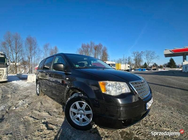 Używany Chrysler Grand Voyager 2018 Czarny Minivan