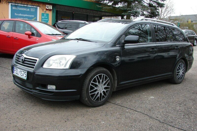 Czarny Używany 2003 Toyota Avensis Kombi | 8900 zł (Dość drogi) - Obraz 1/4