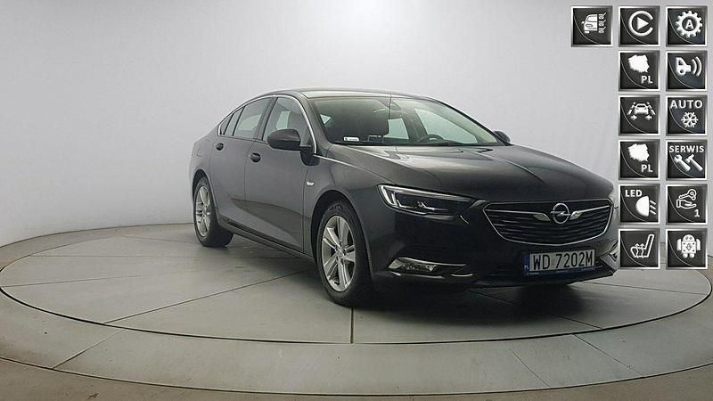 Czarny Używany 2019 Opel Insignia Elite Hatchback | 64 850 zł (Dość drogi) - Obraz 1/4
