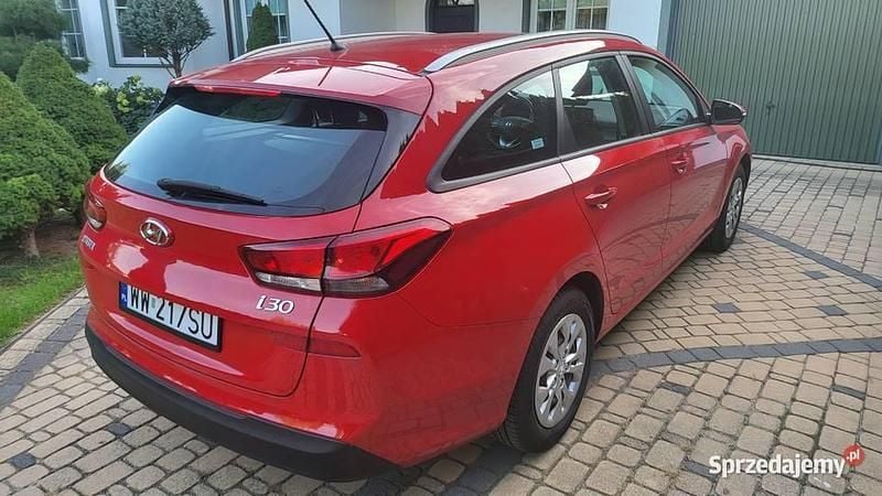 Używany Hyundai i30 2018 Czerwony Kombi