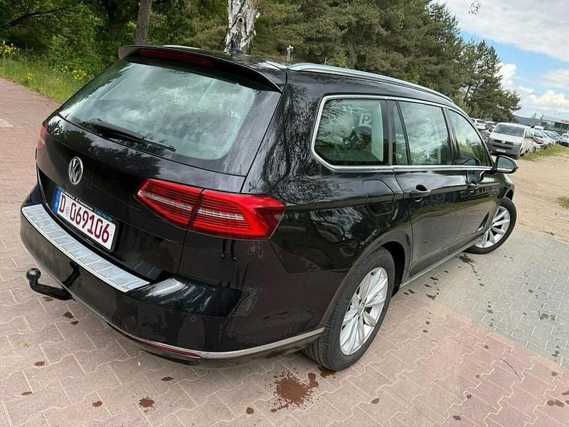 Używany VW Passat Highline 150 KM (110 kW) 2015 Czarny (metalik) Kombi