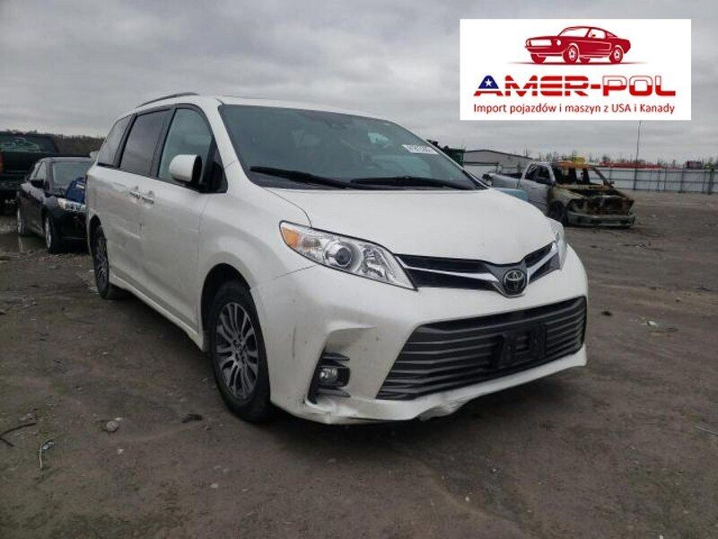 Biały Używany 2020 Toyota Sienna XLE Minivan | 96 000 zł - Obraz 1/4
