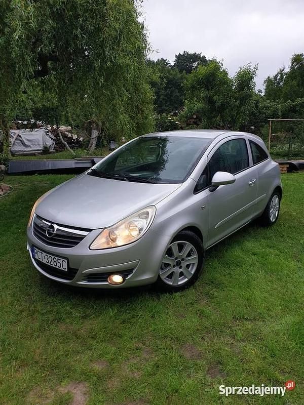 Używany Opel Corsa 2007 Srebrny Hatchback