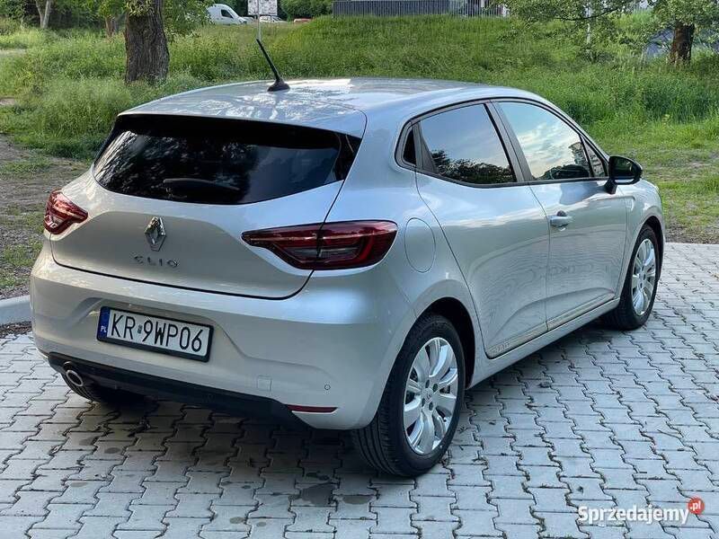 Używany Renault Clio V Zen 2021 Srebrny Hatchback
