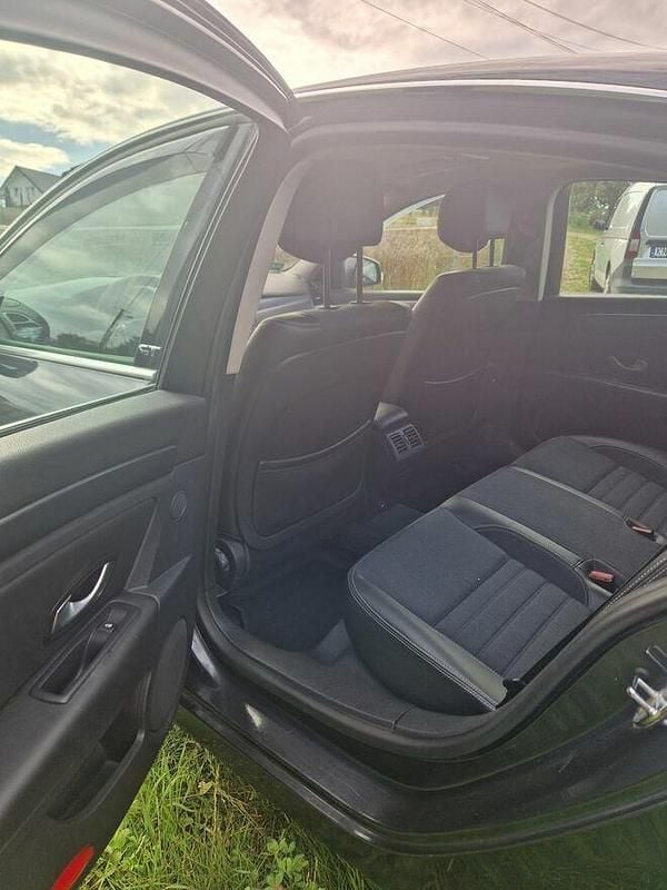 Inny kolor Używany 2010 Renault Laguna III Sedan/Limuzyna | 13 500 zł (Uczciwa cena) - Obraz 1/4