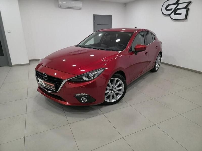 Używany Mazda 3 120 KM (88 kW) 2015 Czerwony (metalik, perła) Hatchback