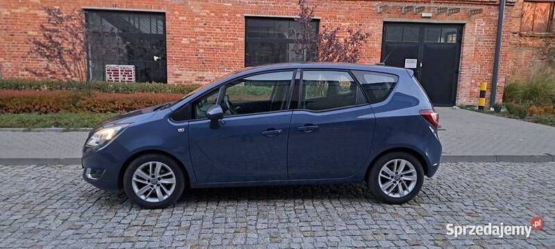 Używany Opel Meriva 2016 Niebieski Minivan