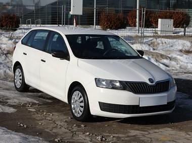 Używany Skoda Rapid 90 KM (66 kW) 2016 Biały Hatchback