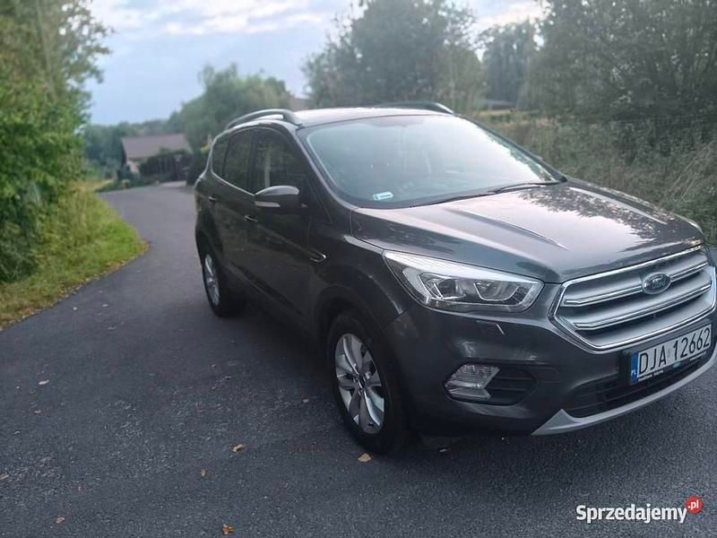 Szary Używany 2017 Ford Kuga SUV | 55 000 zł (Dobra cena) - Obraz 1/4