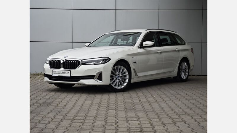 Biel alpejska Używany 2021 BMW 530e Luxury Line Kombi | 157 999 zł (Super Cena) - Obraz 1/3