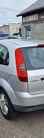 Używany Ford Fiesta 60 KM (44 kW) 2004 Srebrny Hatchback