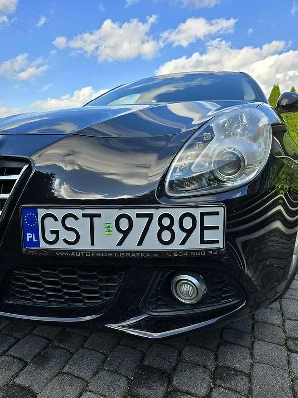 Używany Alfa Romeo Giulietta 105 KM (77 kW) 2016 Czarny Hatchback