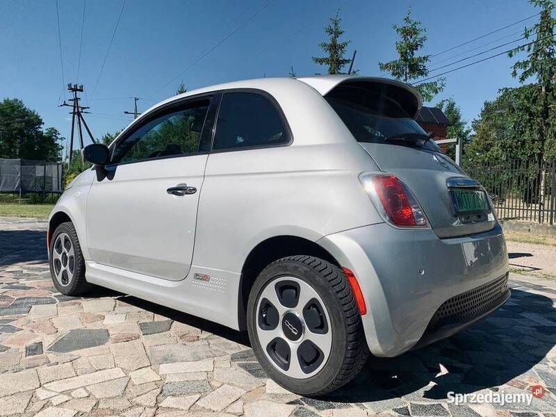 Używany Fiat 500e 86 kW (118 KM) 2014 Srebrny Hatchback
