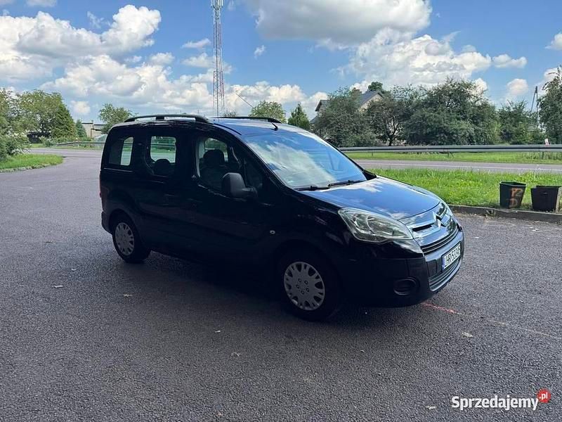 Czarny Używany 2010 Citroën Berlingo Minivan | 22 900 zł (Drogi) - Obraz 1/4