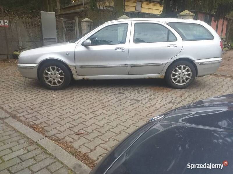 Używany 2000 Lancia Lybra Kombi | 2100 zł - Obraz 1/4