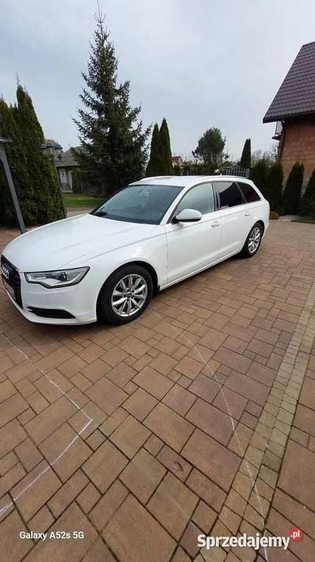 Biały Używany 2012 Audi A6 Kombi | 33 000 zł (Dobra cena) - Obraz 1/4