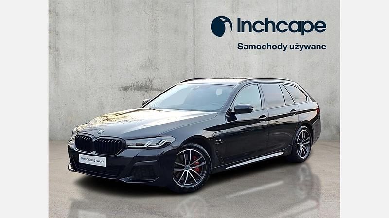 Czarny szafir metalizowany Używany 2022 BMW 530e Shadowline Kombi | 184 900 zł (Dość drogi) - Obraz 1/3