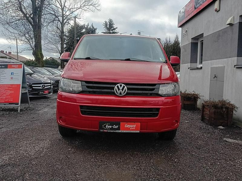 Używany VW T5 102 KM (75 kW) 2011 Bordowy Van
