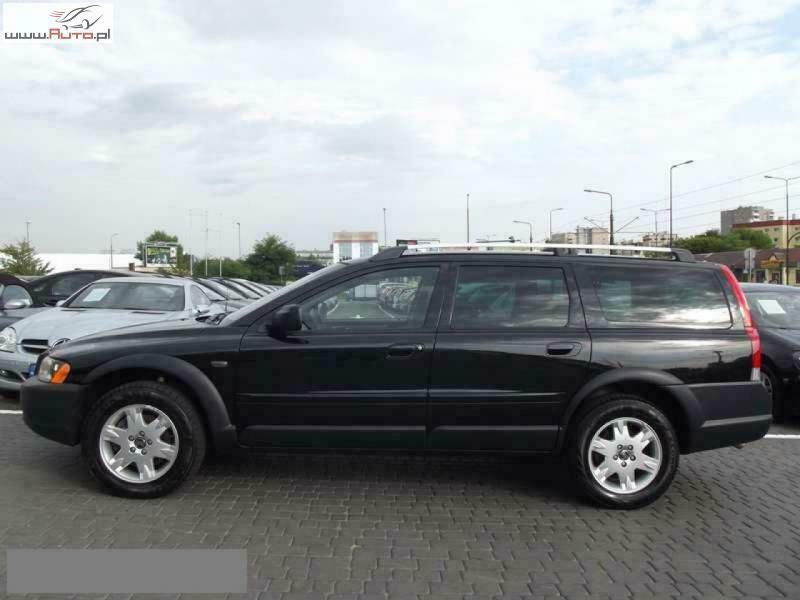 Używany Volvo XC70 185 KM (136 kW) 2005 Czarny (metalik) SUV