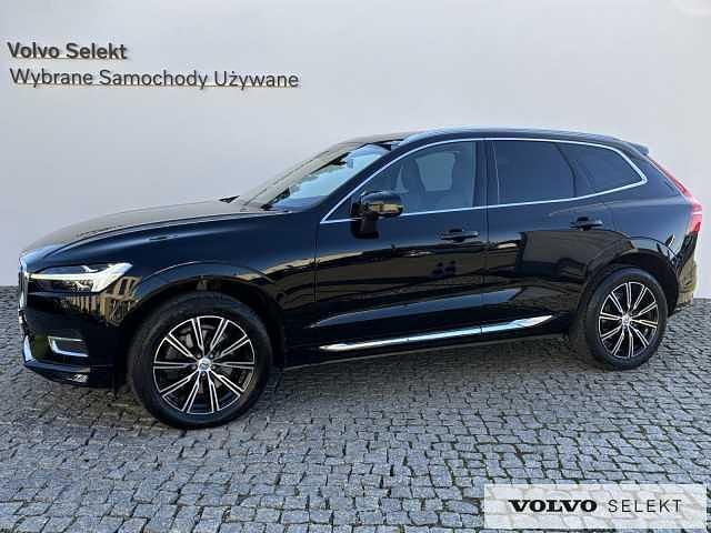 Czarny Używany 2021 Volvo XC60 SUV | 154 900 zł (Uczciwa cena) - Obraz 1/3