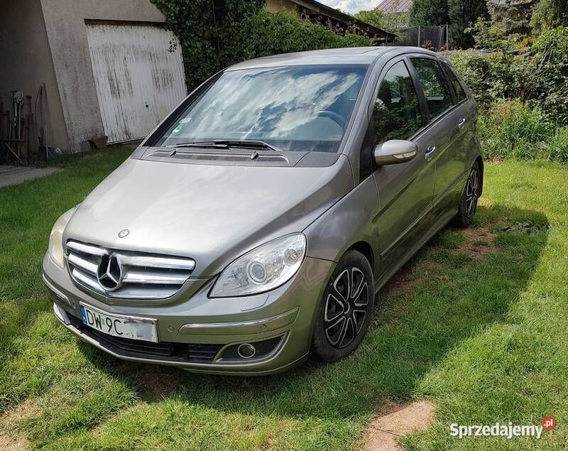 Używany Mercedes B200 2005 Srebrny Minivan