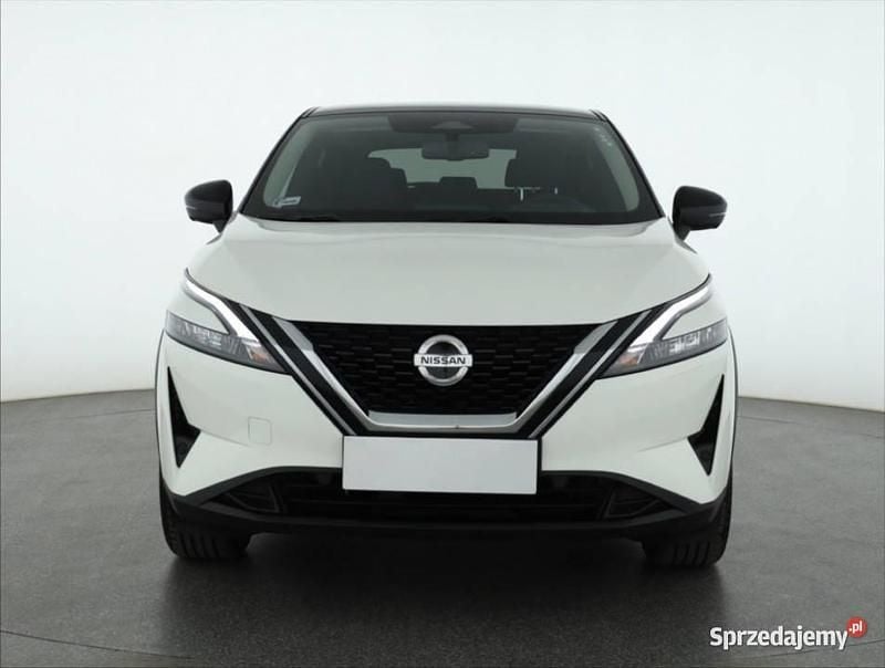 Biały Używany 2021 Nissan Qashqai SUV | 91 499 zł (Dość drogi) - Obraz 1/4