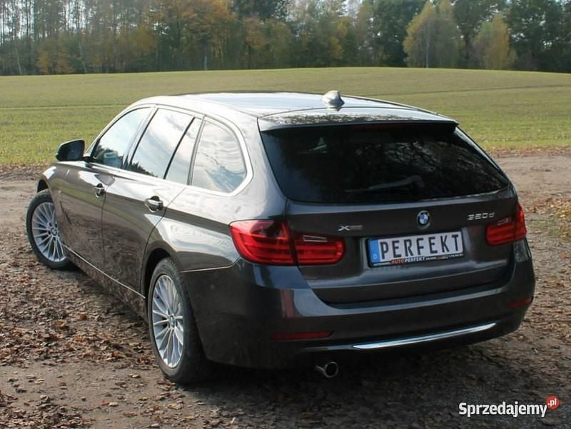 Używany BMW 320 Luxury Line 184 KM (135 kW) 2013 Brązowy Kombi