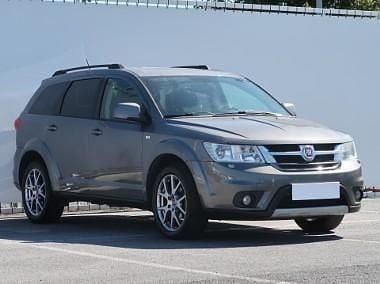 Szary Używany 2011 Fiat Freemont SUV | 21 999 zł (Super Cena) - Obraz 1/2