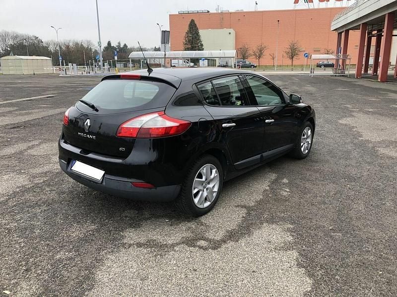 Używany Renault Mégane III 2011 Czarny Hatchback
