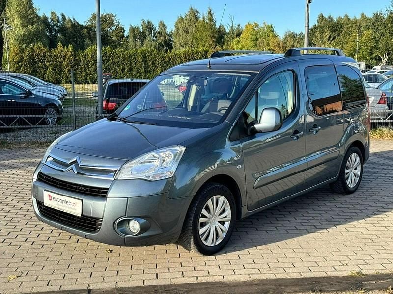 Szary (metalik) Używany 2012 Citroën Berlingo Minivan | 24 900 zł (Dobra cena) - Obraz 1/4