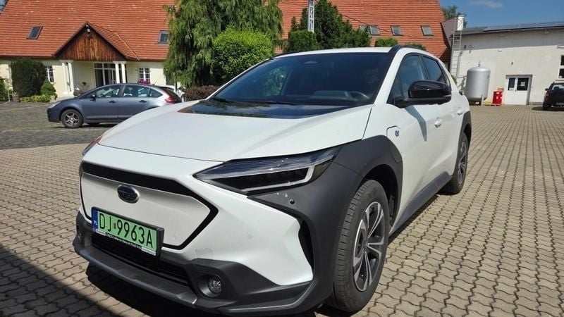 Subaru Używany 2022 Subaru Solterra Comfort SUV | 120 000 zł - Obraz 1/1