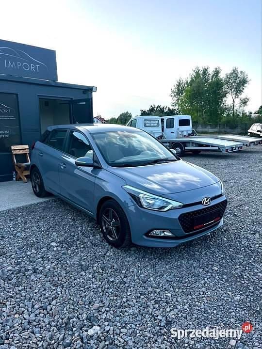 Szary Używany 2015 Hyundai i20 Sedan/Limuzyna | 29 900 zł (Uczciwa cena) - Obraz 1/4