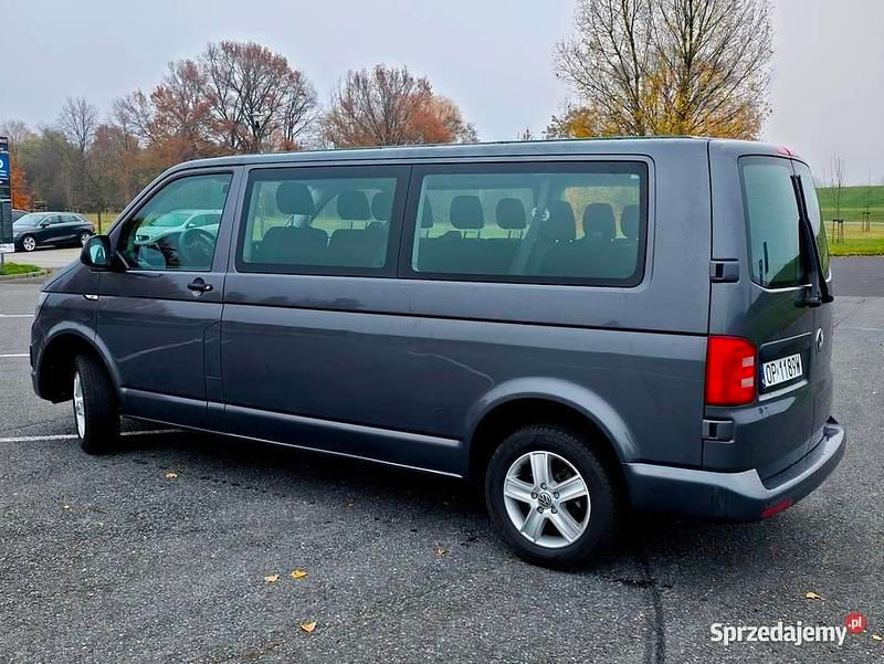 Używany VW Caravelle 2017 Szary Minivan