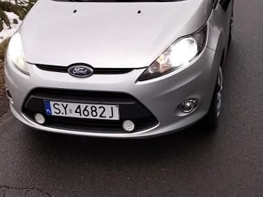 Srebrny Używany 2012 Ford Fiesta Hatchback | 20 400 zł (Uczciwa cena) - Obraz 1/4