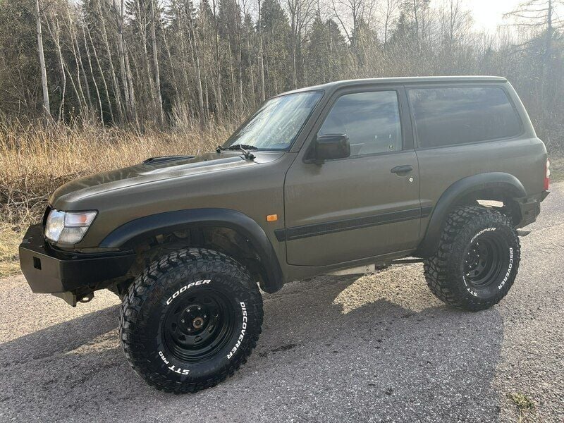 Zielony Używany 2003 Nissan Patrol SUV | 54 900 zł - Obraz 1/4