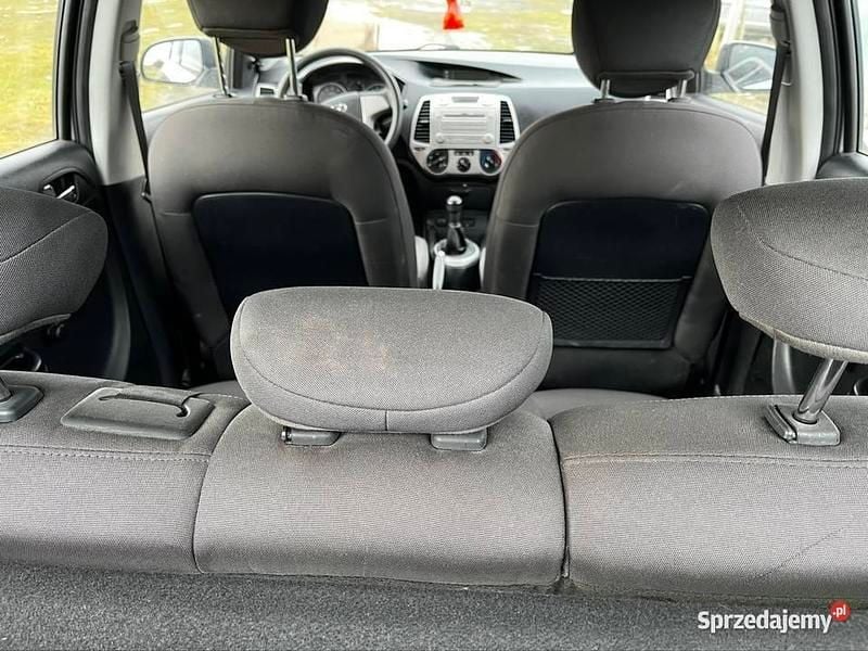 Używany Hyundai i20 2010 Srebrny Hatchback