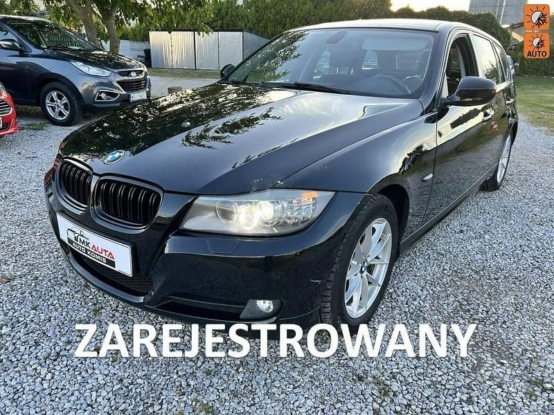 Czarny Używany 2012 BMW 318 Kombi | 17 900 zł - Obraz 1/4