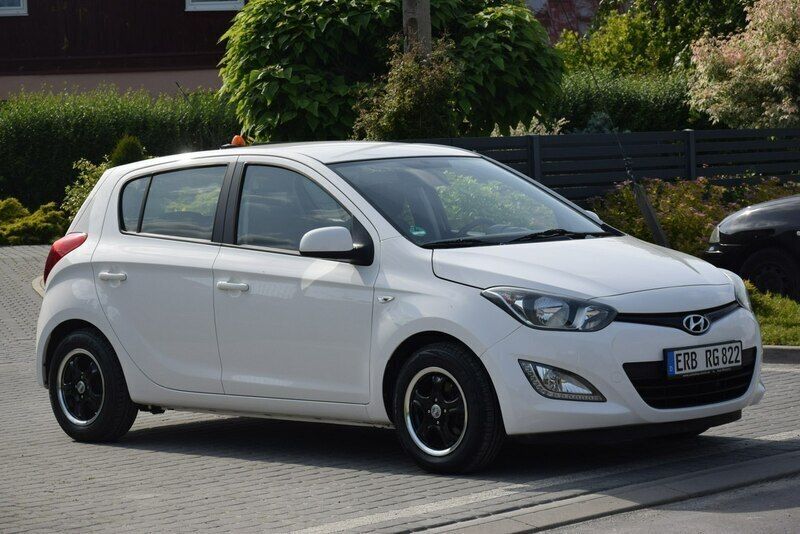 Biały Używany 2013 Hyundai i20 Hatchback | 19 900 zł (Uczciwa cena) - Obraz 1/4
