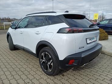 Używany Peugeot 2008 Allure 130 KM (95 kW) 2023 Biały SUV