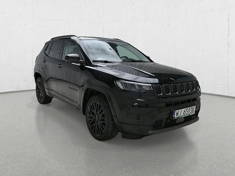 Używany Jeep Compass 180 KM (132 kW) 2022 Czarny SUV