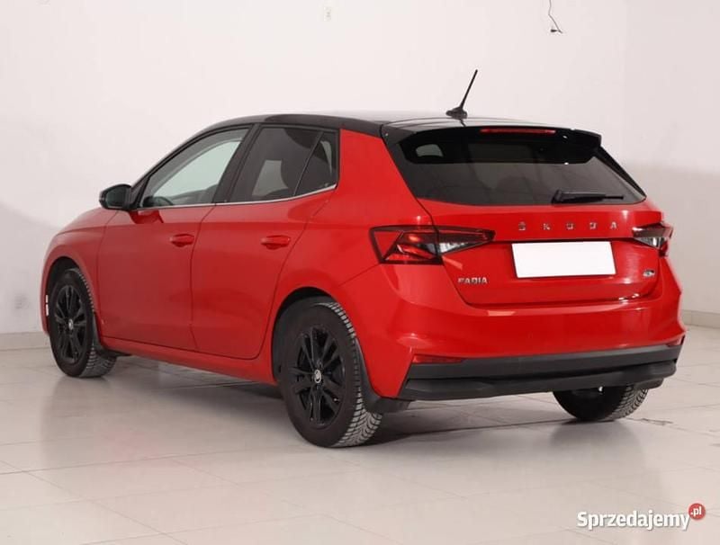 Używany Skoda Fabia 2023 Czerwony Hatchback