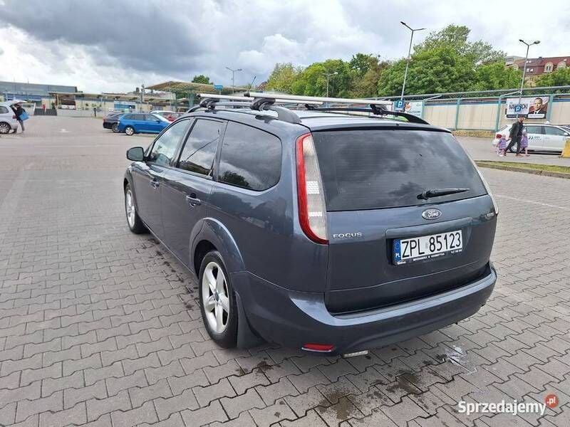 Używany Ford Focus 2010 Grafitowy Kombi
