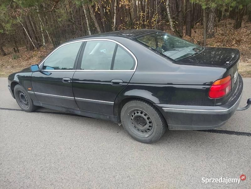 Czarny Używany 2000 BMW 523 Sedan/Limuzyna | 12 500 zł - Obraz 1/4