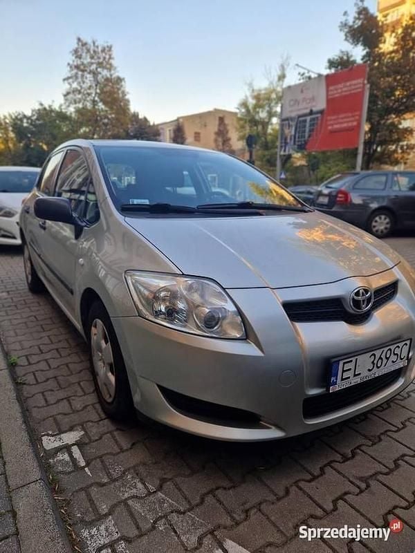 Srebrny Używany 2008 Toyota Auris Hatchback | 16 000 zł (Uczciwa cena) - Obraz 1/4