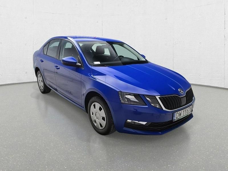 Niebieski Używany 2018 Skoda Octavia Sedan/Limuzyna | 21 100 zł - Obraz 1/4