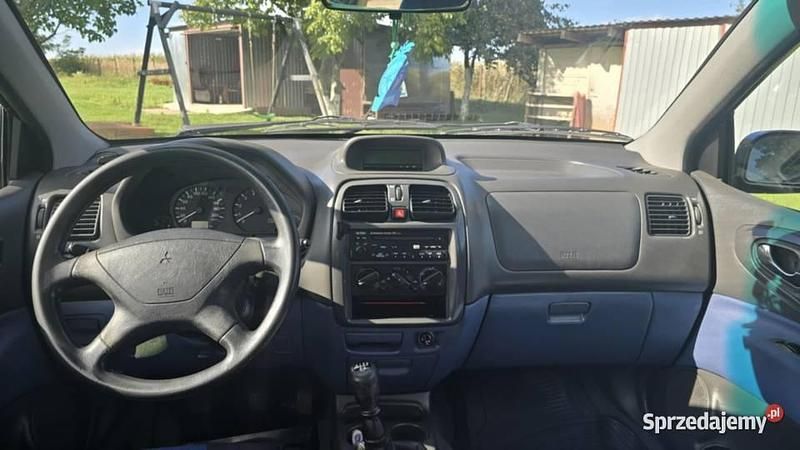 Używany Mitsubishi Space Star 2002 Minivan