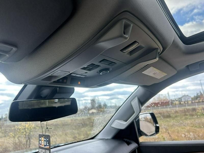 Używany Cadillac Escalade 420 KM (308 kW) 2020 Czarny SUV